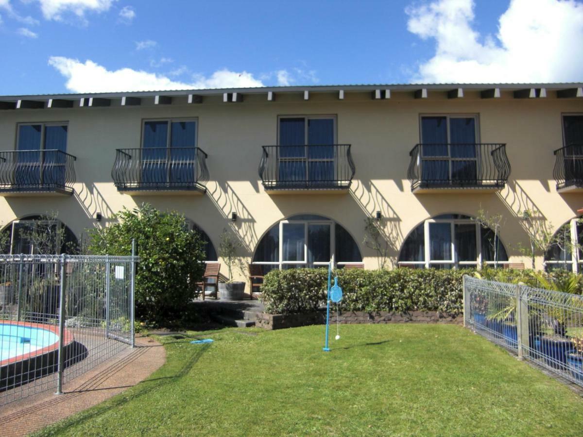 299 On Devon West Motel New Plymouth Exterior foto
